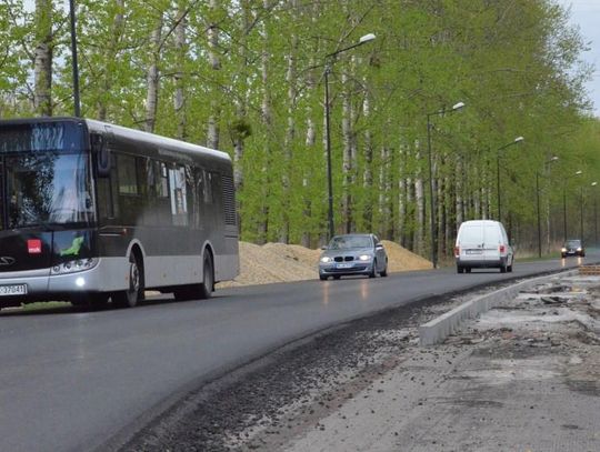 W mniej niż dwa tygodnie położyli nowy asfalt. Ekspresowe tempo przebudowy ulicy Wojska Polskiego. ZDJĘCIA