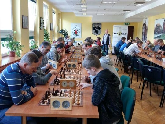 W niedzielę amatorskie mistrzostwa miasta w szachach. MOSiR zaprasza do udziału w rozgrywkach