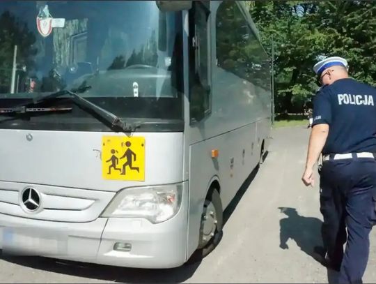 Wakacje czas start! Policja sprawdza autokary, którymi podróżują nasze dzieci