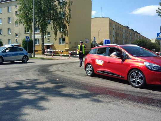 Wielka plama oleju w Śródmieściu. Dwie ulice muszą zostać zamknięte