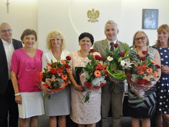 Władze powiatu kędzierzyńsko-kozielskiego wręczyły nominacje dyrektorom czterech placówek oświatowych