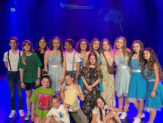 Wokaliści z Kędzierzyna-Koźla docenieni na Międzynarodowym Dziecięcym Festiwalu Piosenki i Tańca w Koninie