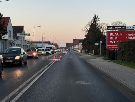 Wracają lewoskręty na Wyspiańskiego. Przemalowano oznakowanie