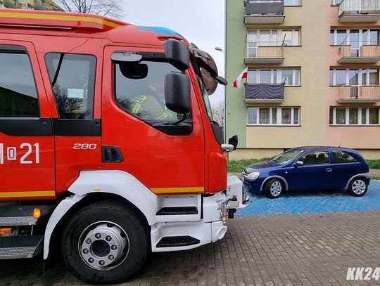 Wszystkie służby interweniowały w bloku przy ulicy Kosmonautów. Ze starszą kobietą nie było kontaktu