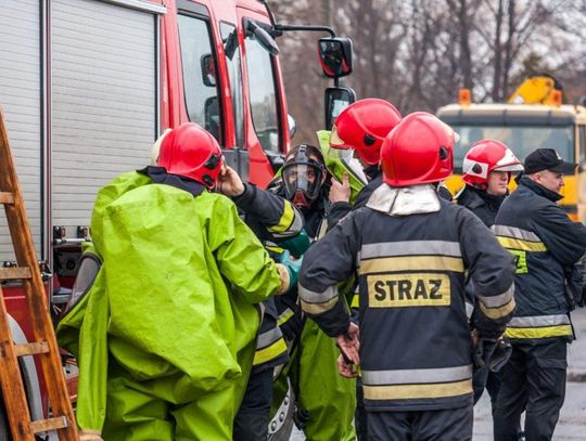 Wyciek substancji chemicznych w Blachowni. Interweniują strażacy