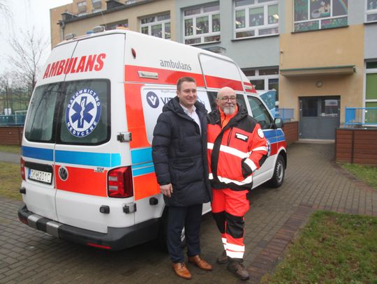 Wyjątkowy prezent z myślą o naszym bezpieczeństwie. Firma Vitronic przekazała ambulans, który będzie służył edukacji i ratowaniu ludzkiego życia