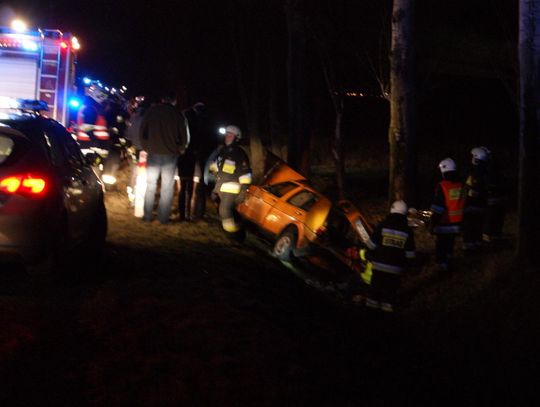 Wypadek na drodze krajowej w Pawłowiczkach. Zderzyły się dwa auta osobowe. ZDJĘCIA