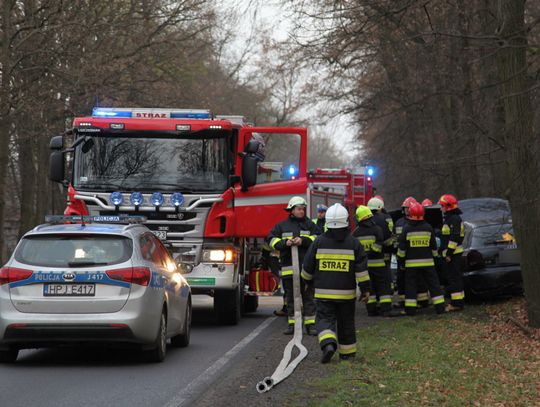 Wypadek na Strzeleckiej. Zderzyły się dwie osobówki. Są poszkodowani