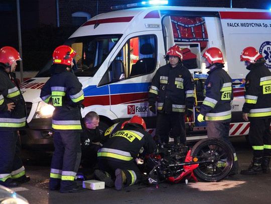 Wypadek na ulicy Kozielskiej. Karetka zabrała rannego motocyklistę do szpitala. ZDJĘCIA