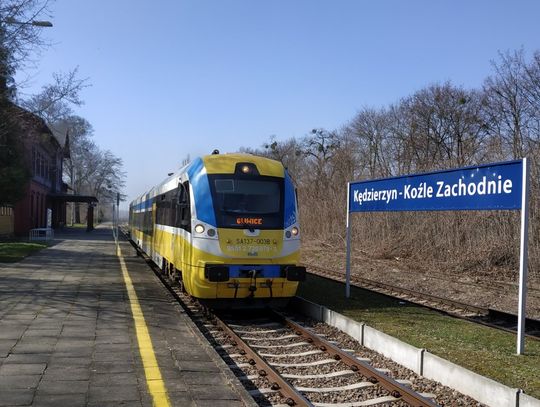 Wypadek śmiertelny na trasie kolejowej z Kędzierzyna-Koźla do Nysy. Utrudnienia dla pasażerów