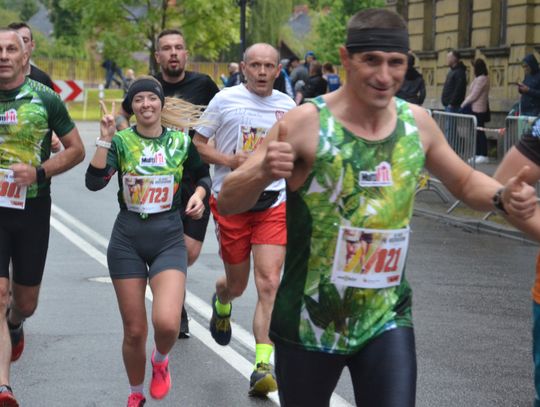 XI Bieg Koziołków: Mateusz Mrówka i Sandra Michalak najlepsi w biegu głównym na 10 km. ZDJĘCIA