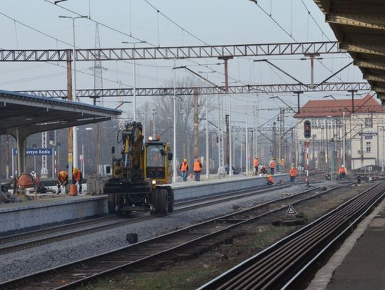 Za półtora roku pojedziemy zmodernizowaną linią do Opola. Trwają prace budowlane na stacji Kędzierzyn-Koźle