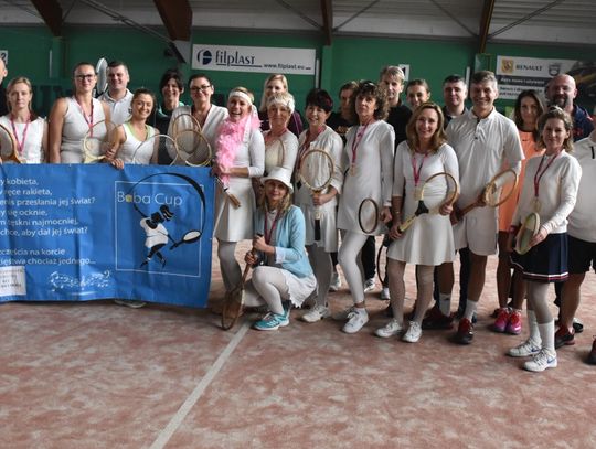 Zagrały jak za dawnych lat. Turniej w stylu retro w kędzierzyńskim Tenis Clubie. FOTOREPORTAŻ