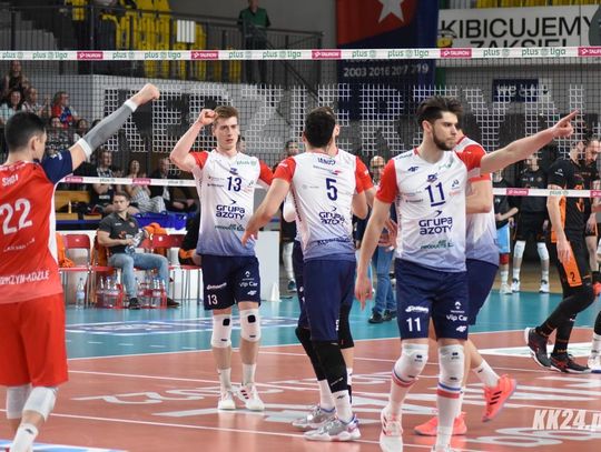 ZAKSA bliżej mistrzostwa! Kędzierzynianie ograli Jastrzębski Węgiel w pierwszym meczu finału. FOTOREPORTAŻ