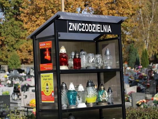 Zamiast wyrzucać, zostaw dla innych. Zniczodzielnie w Kędzierzynie-Koźlu pomagają oszczędzać