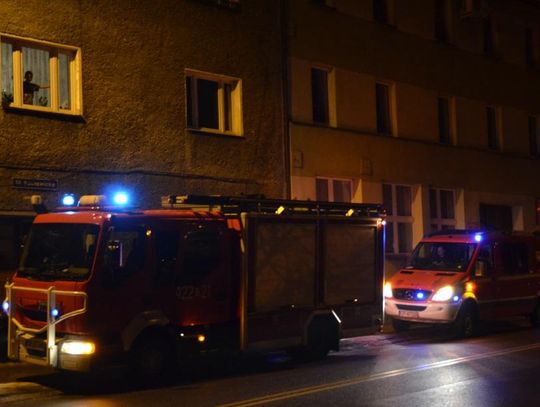 Zatrucie tlenkiem węgla w Koźlu. Pogotowie zabrało poszkodowanego mężczyznę do szpitala