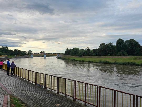 Zbiornik Racibórz wypełniony w ponad połowie i cały czas przyjmuje wody napływające od strony Czech. Poziom Odry alarmowy i nadal rośnie