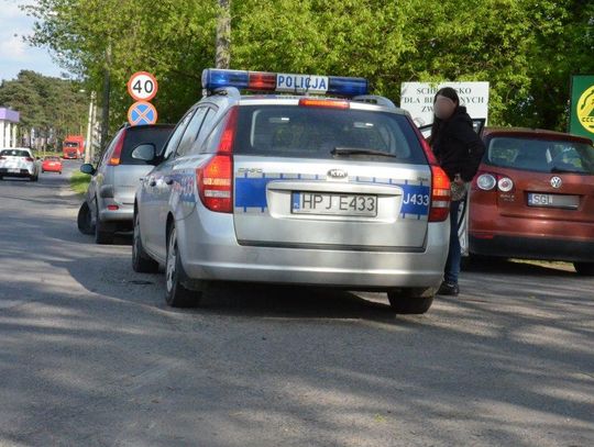 Zderzenie dwóch osobówek na skrzyżowaniu Gliwickiej i Starej. Mężczyzna zabrany do szpitala. ZDJĘCIA