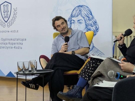 Znany reżyser wrócił do swojej szkoły. Paweł Maślona spotkał się z uczniami II LO