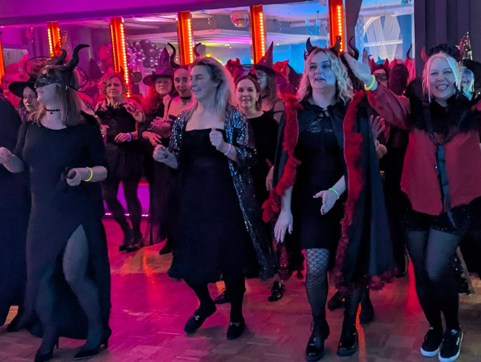 150 czarownic na parkiecie. Babski Comber wrócił do Sławięcic