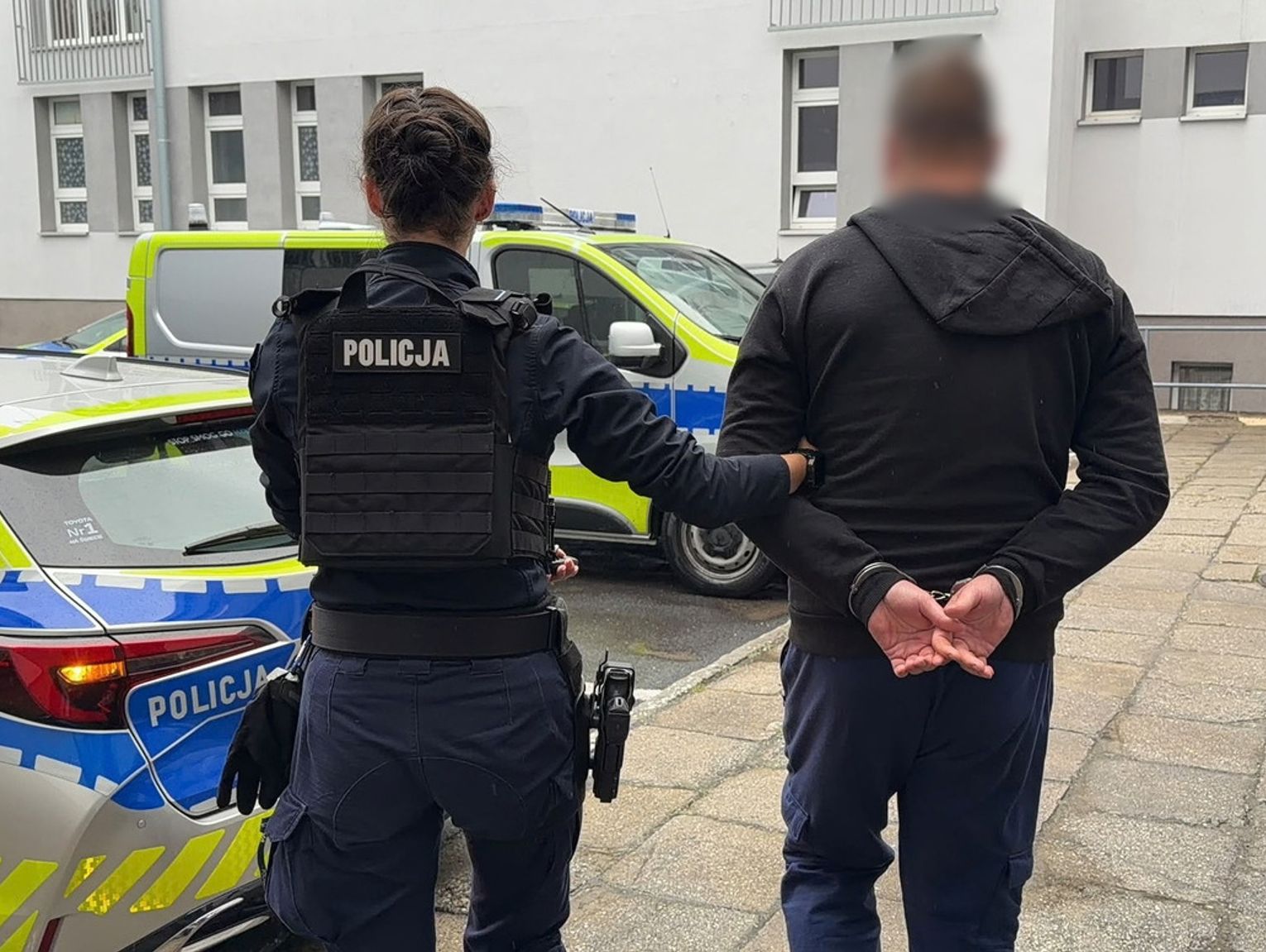 35-latek złamał dożywotni zakaz jazdy. Sąd błyskawicznie skazał go na 8 miesięcy więzienia