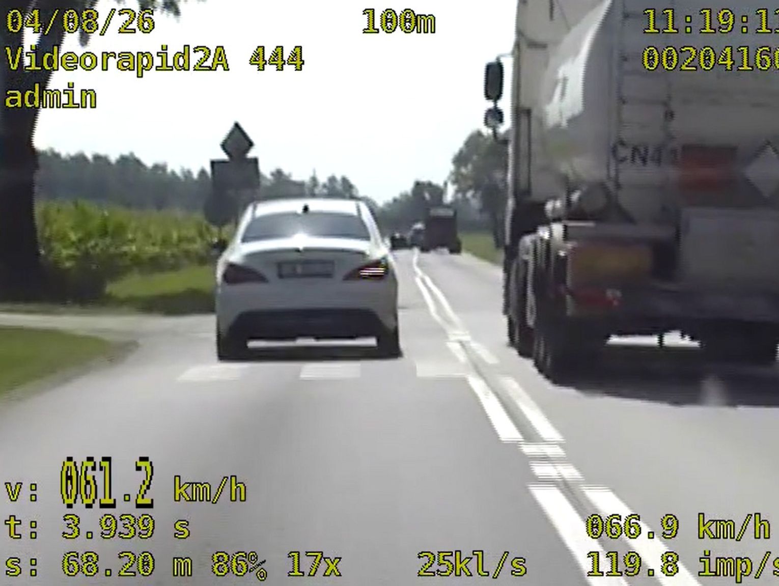 48-latka wyprzedzała na przejściu i skrzyżowaniu. W kilka sekund uzbierała 35 punktów [WIDEO]