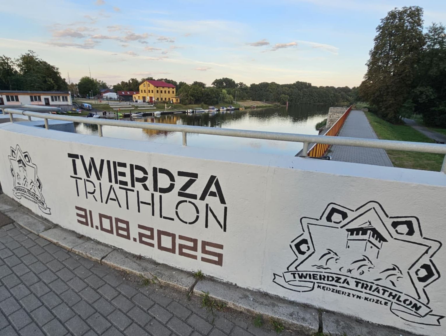 Będą pływać, jeździć na rowerach i biegać. W niedzielę Koźle zamieni się w wielką arenę Twierdza Triathlon