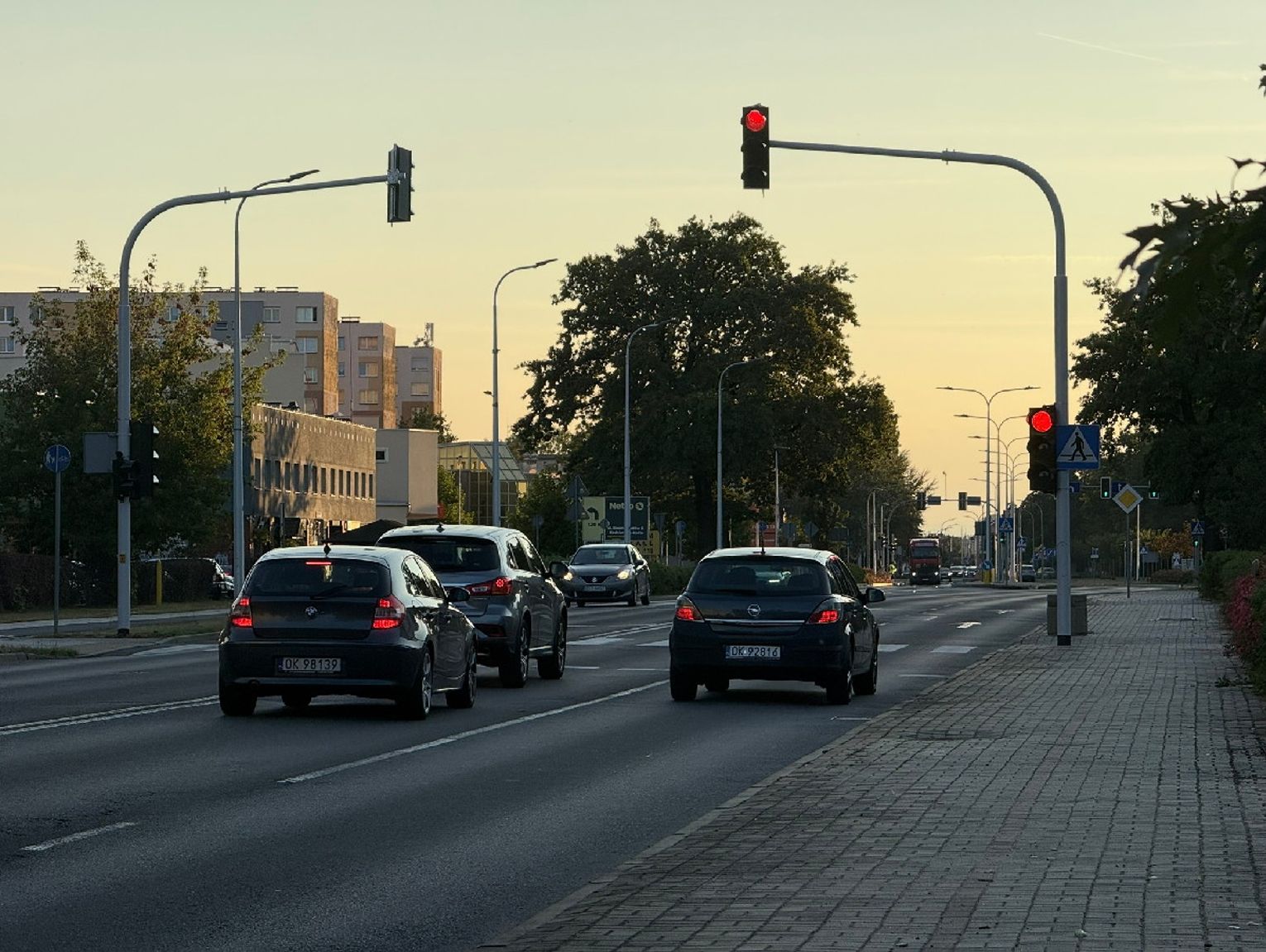 Bezpieczniej przy krytej pływalni. Światła wróciły szybciej, niż planowano