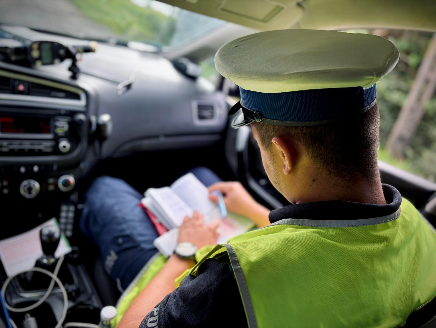 Boleśnie przekonała się, jak działają nowe przepisy. Kobieta straciła prawo jazdy i dostała wysoki mandat