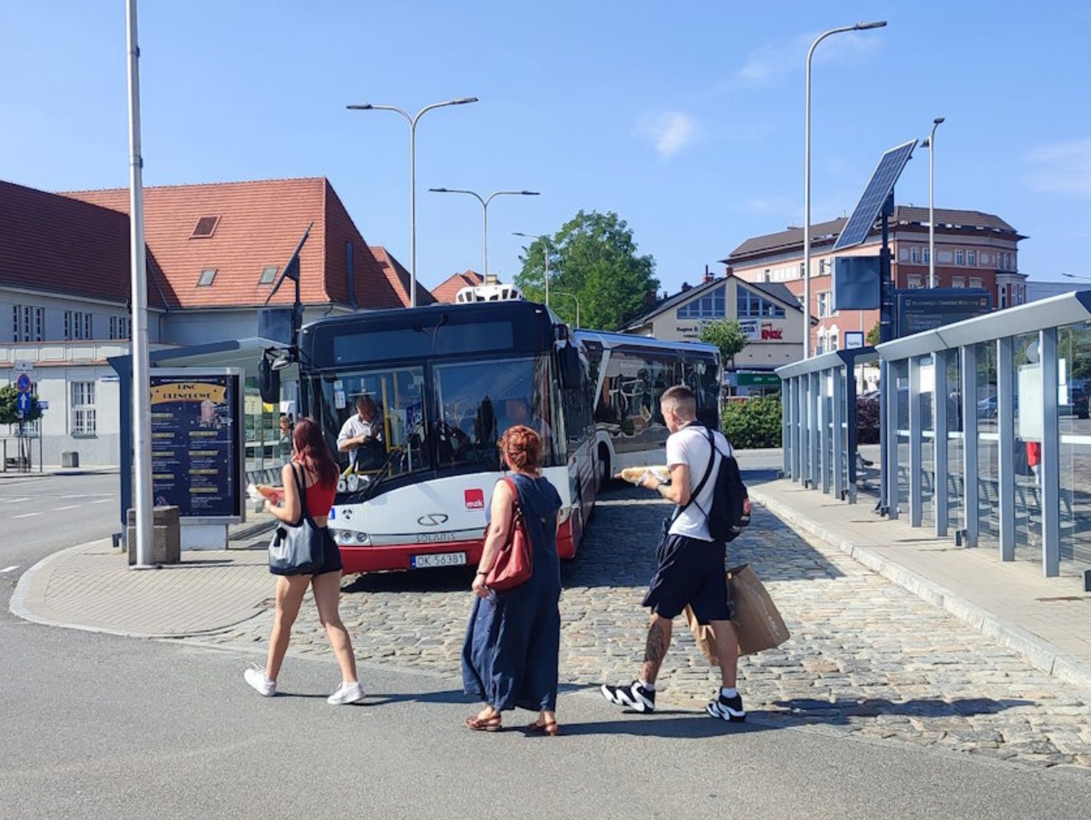 Dziesięć linii autobusowych pojedzie objazdem. Zmiany już od środy, 16 września