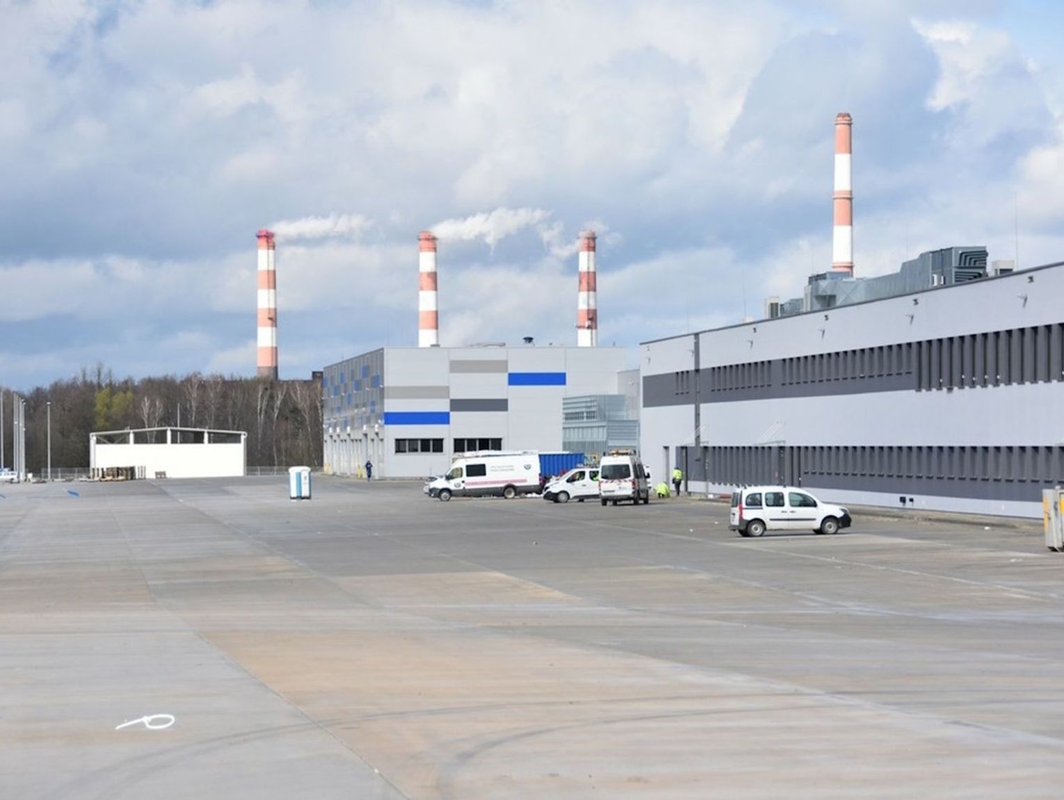 Eko-Okna wznowiły produkcję w Kędzierzynie-Koźlu. W zakładzie pracuje już blisko 200 osób
