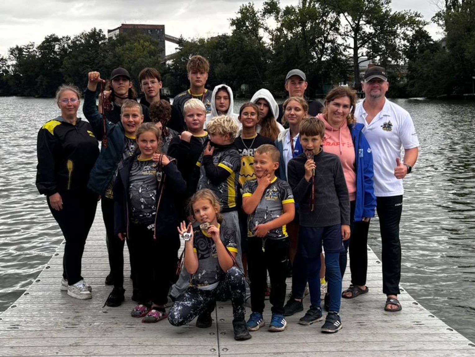 Kajakarze z WKS Aqua Active wywalczyli dziewięć medali na zawodach w Czechowicach. ZDJĘCIA