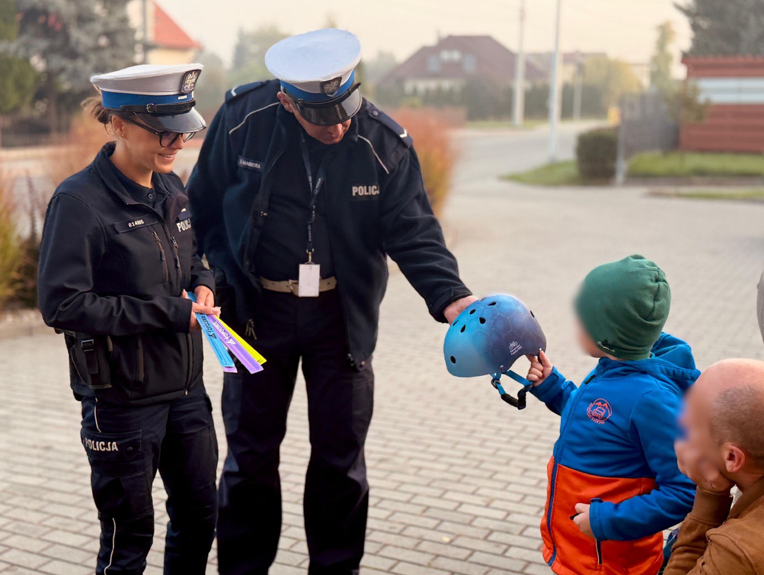 Kaski, odblaski i kontrole na drogach. Policja podsumowała działania NURD