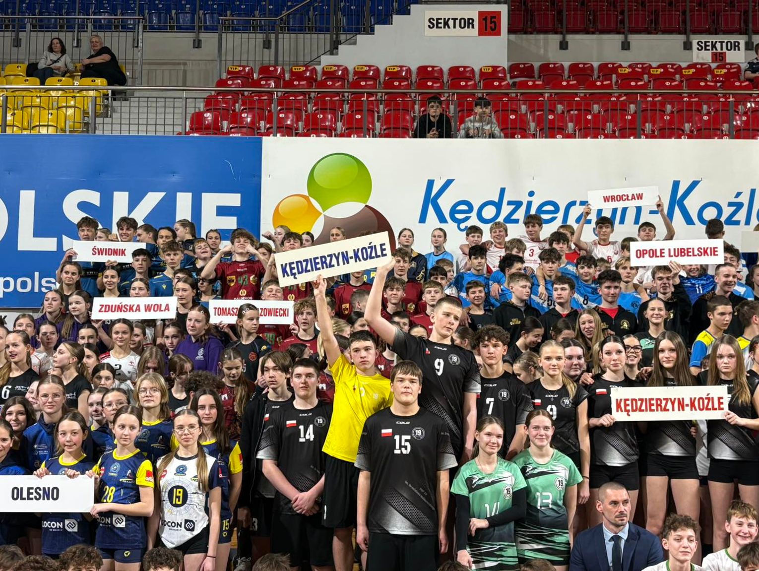 Kędzierzyn-Koźle gości młode siatkarskie drużyny z całej Polski. Trwa turniej „Koziołek”