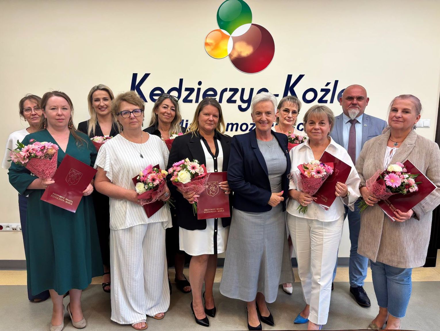 Kolejna kadencja przed dyrektorkami. Wręczono nominacje dla szkół i przedszkoli