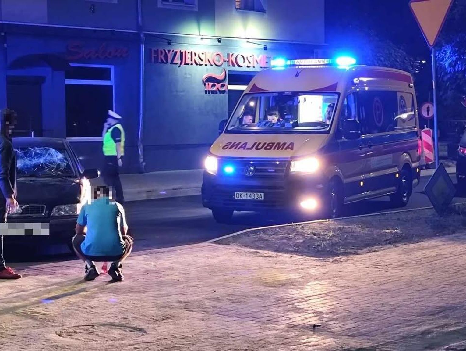 Kolizja na ulicy Damrota. Kierowca Volvo nie ustąpił pierwszeństwa rowerzyście