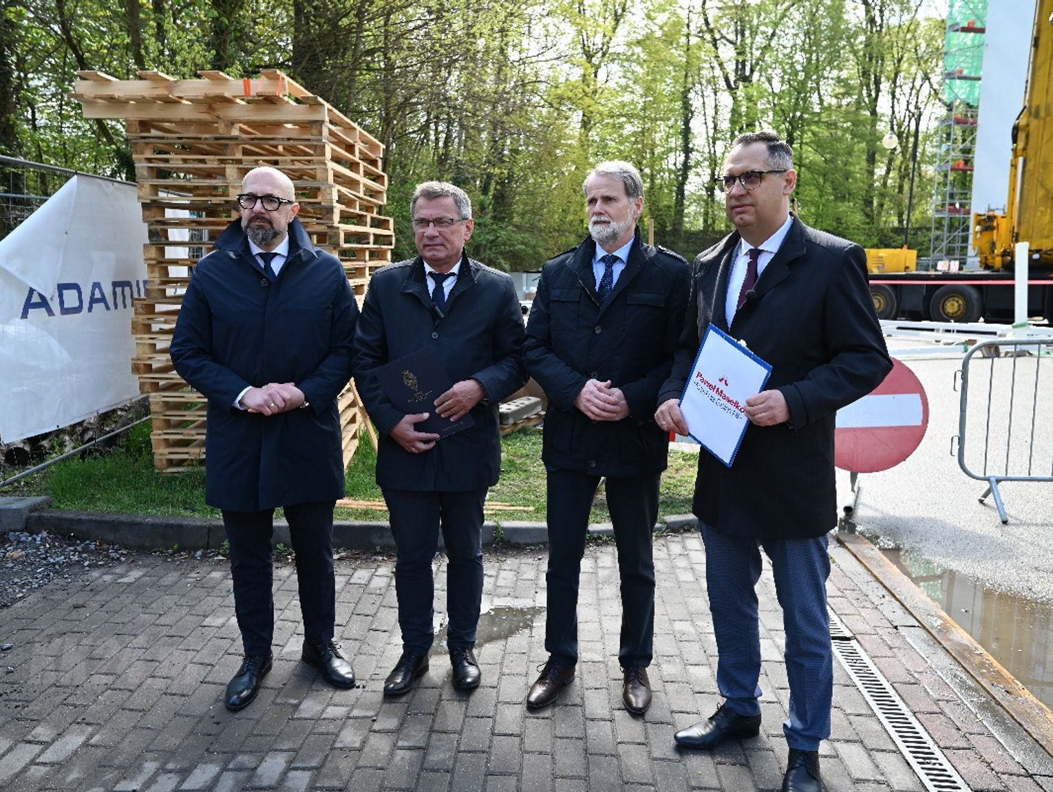 Inwestycja w zdrowie nabiera tempa. Konferencja o postępach prac w kozielskim szpitalu