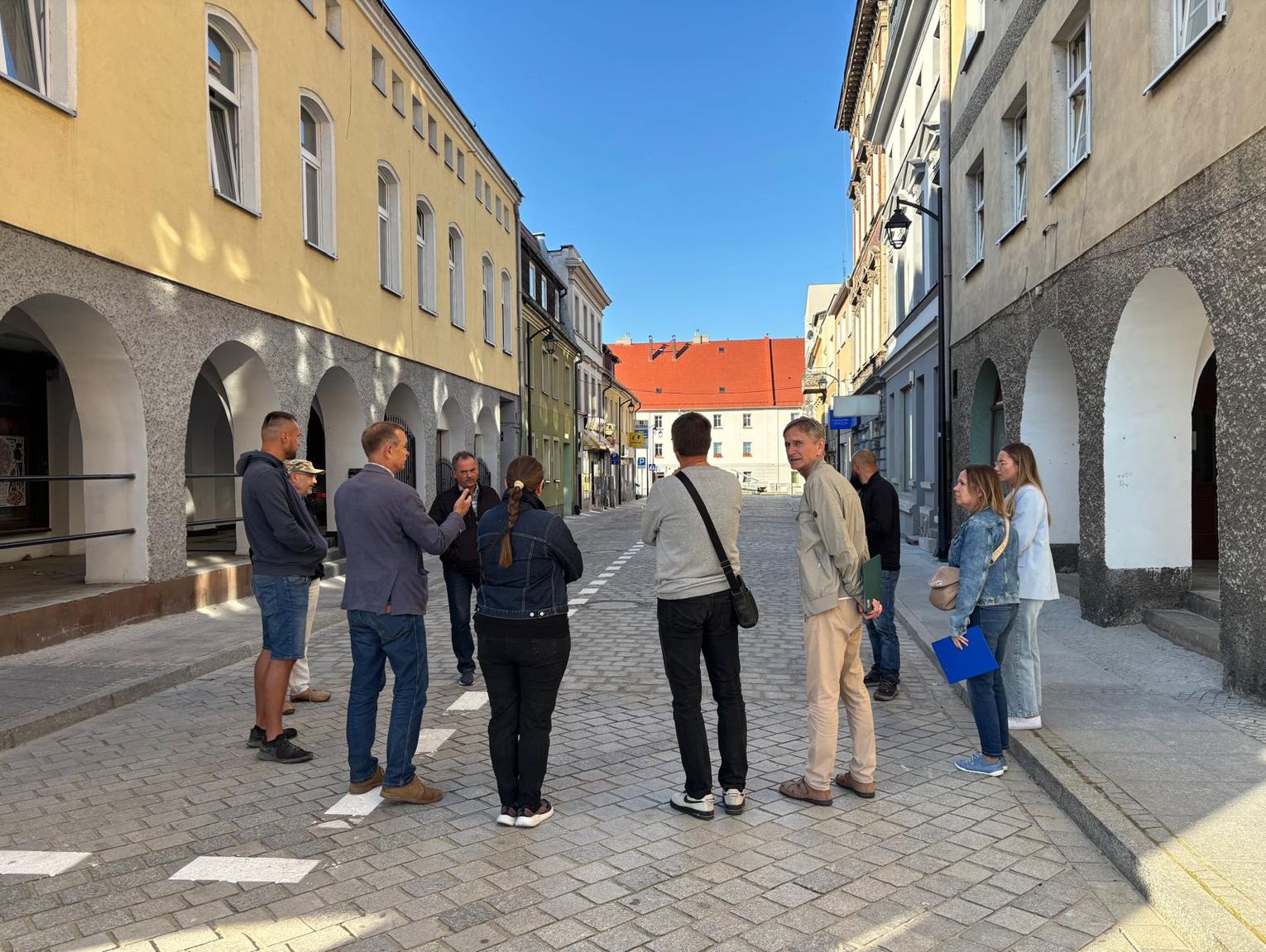 Koniec przebudowy ulicy Poniatowskiego. Zniszczony asfalt zastąpiła nawierzchnia z kostki kamiennej