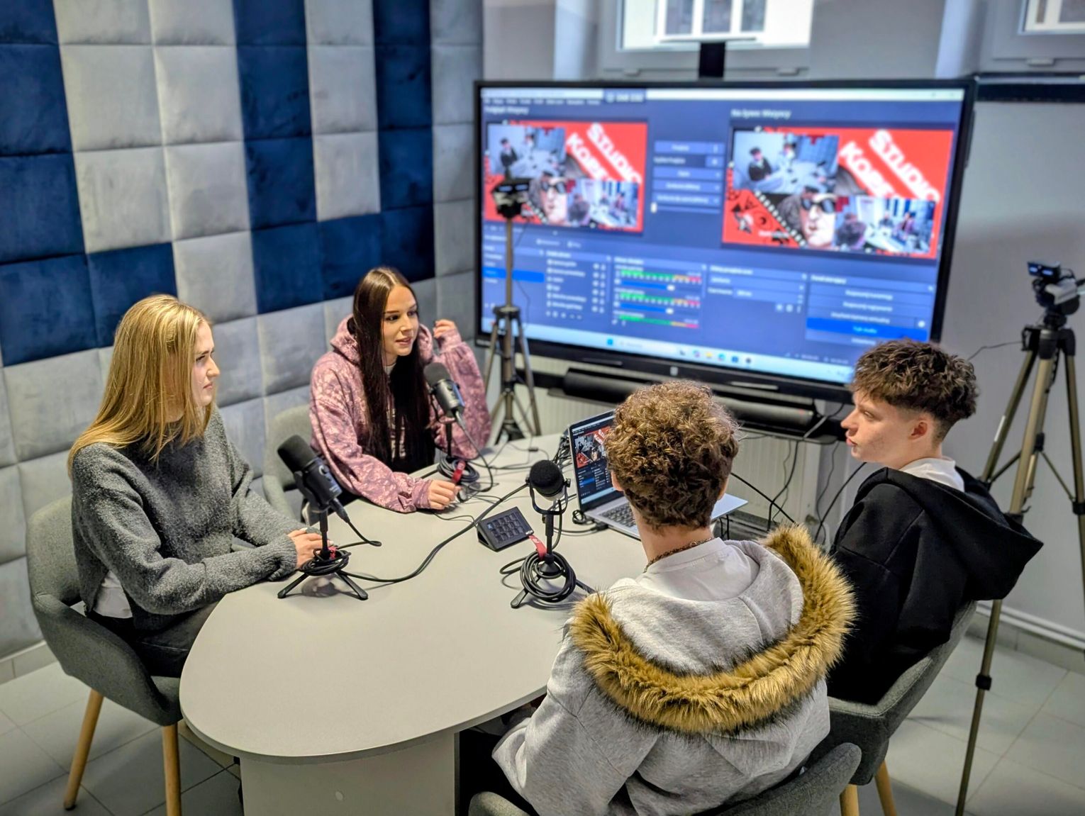 Licealiści z „Kopernika” działają na profesjonalnych falach. Wszystko dzięki zawodowemu studiu