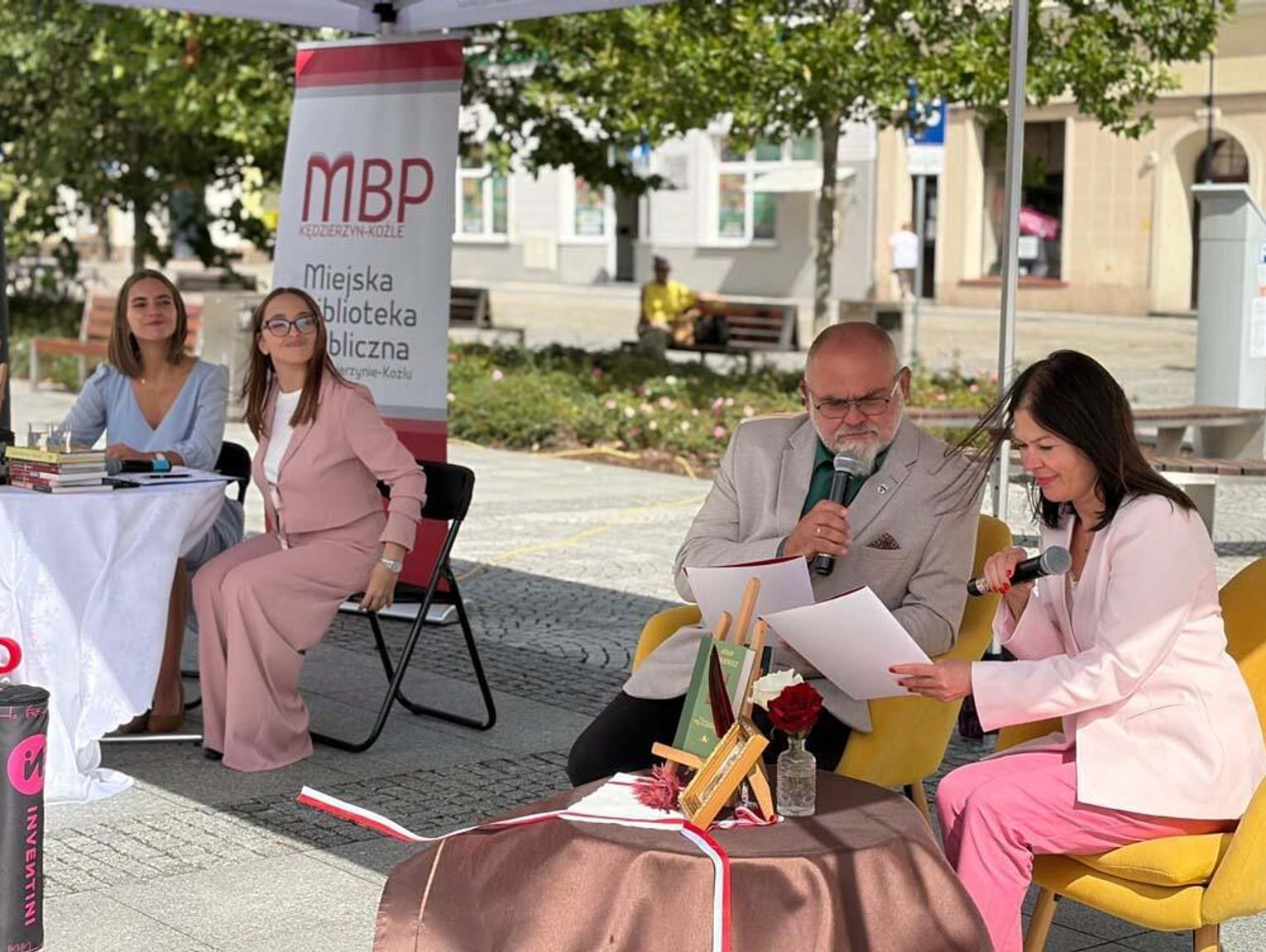 Mickiewicz zabrzmiał w sercu Koźla. „Dziady” bohaterem Narodowego Czytania