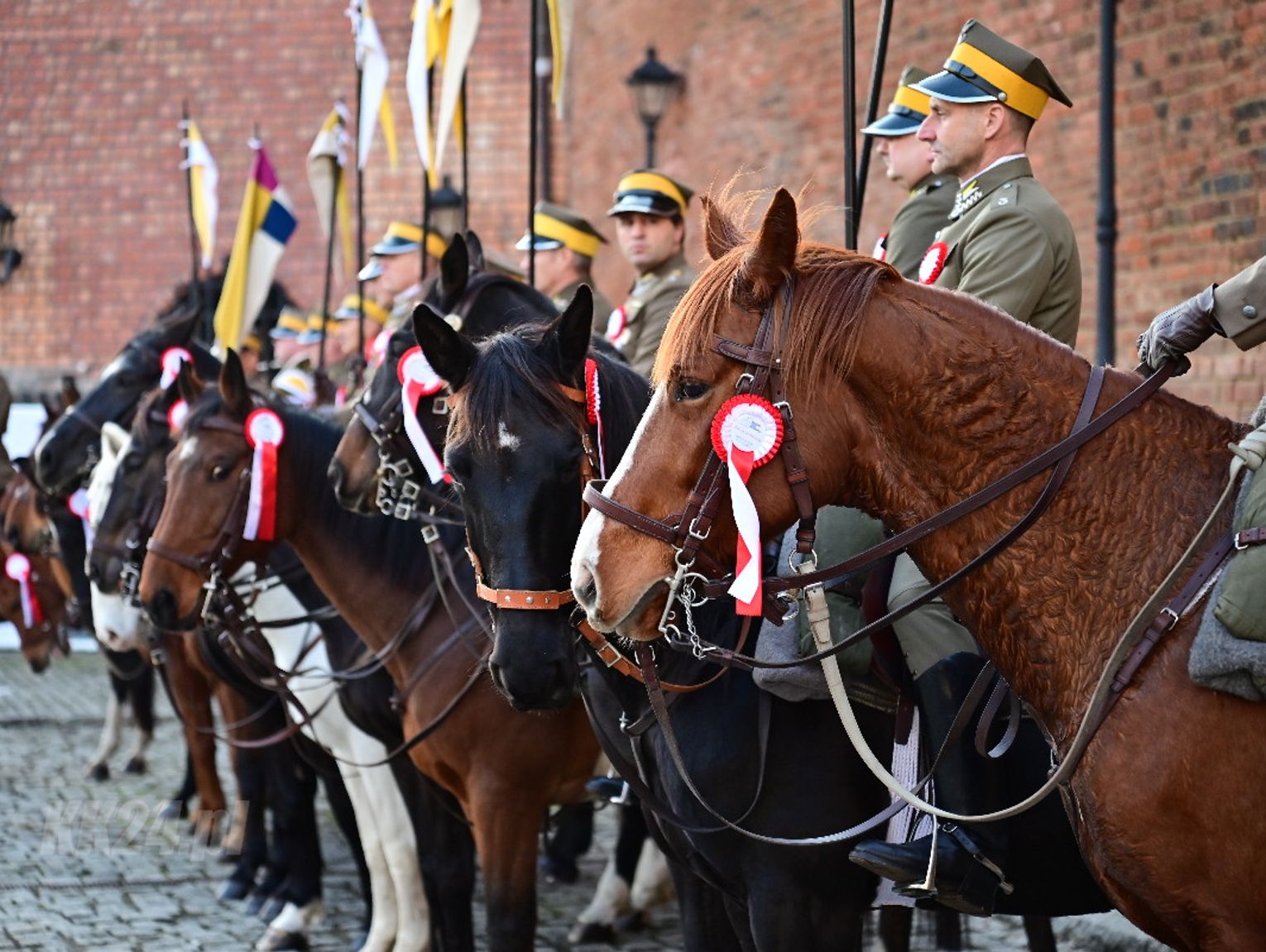 Mieszkańcy spotkali się z kawalerią. Defilada Ułanów w ramach Tygodnia Patriotycznego