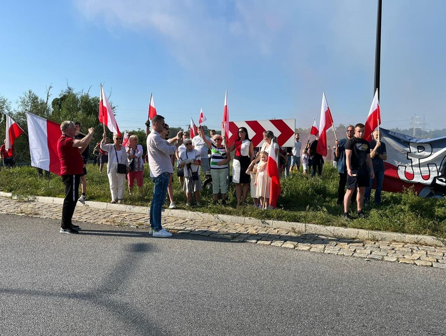 Minuta ciszy i dźwięk syren. Miasto odda hołd Powstańcom