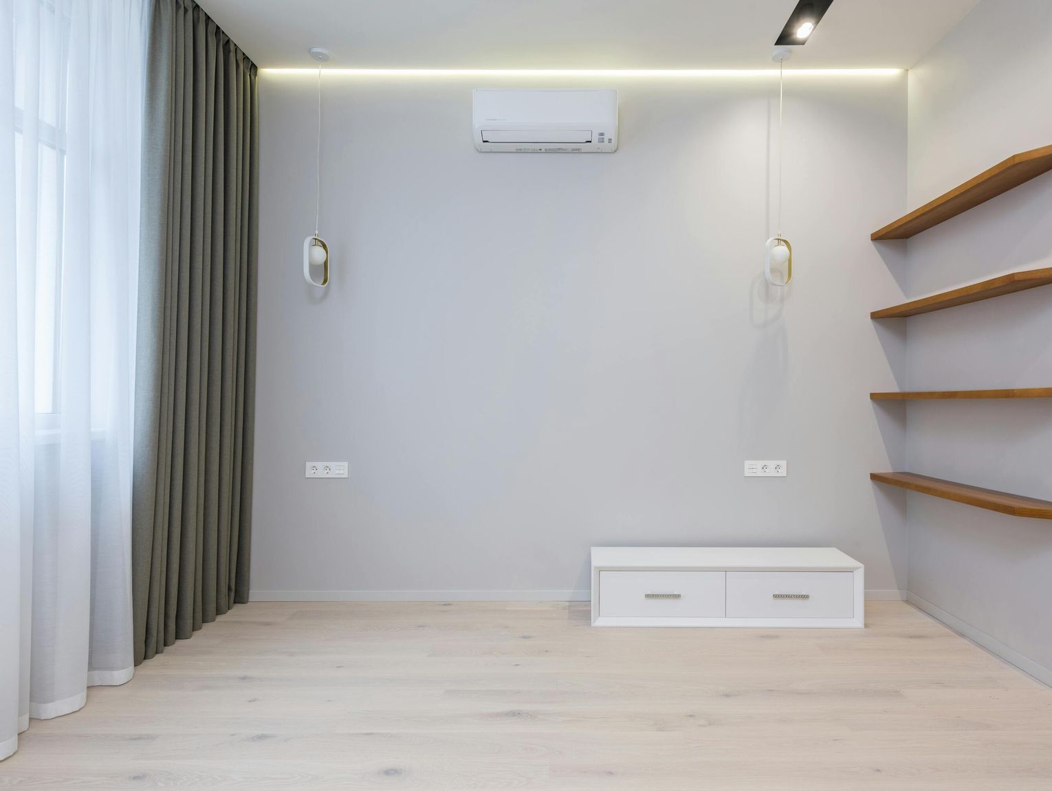 Montaż klimatyzacji ściennej typu split w domu. Ile kosztuje i jak przebiega instalacja w 2026 roku?