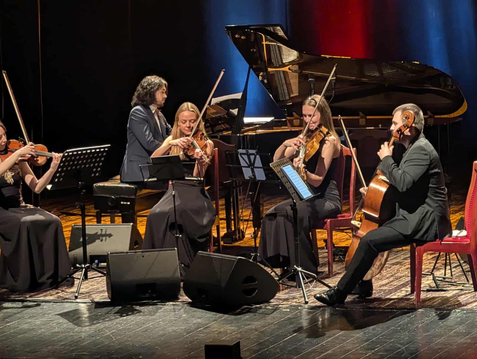 Muzyczna podróż od klasyki po metalowy pazur. Bracia Motyczyńscy i Caprone String Quartet w Domu Kultury „Chemik”