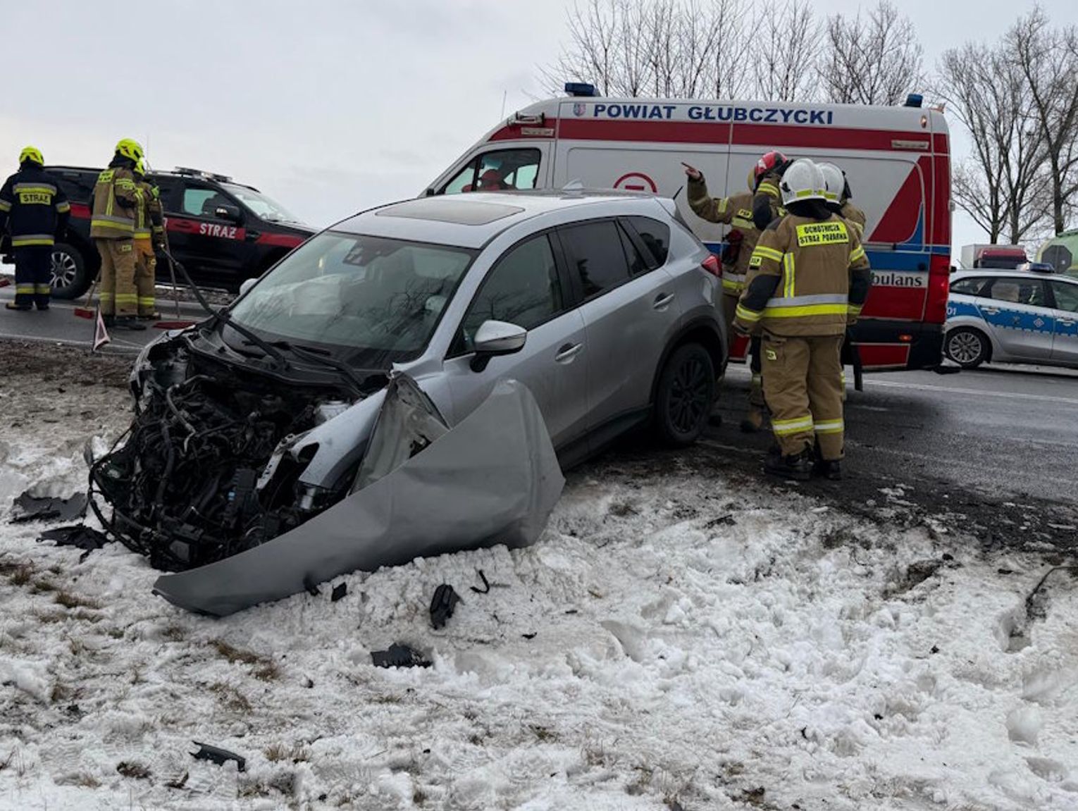Niespokojny poranek w powiecie kędzierzyńsko-kozielskim. Wypadek na DK 38 i dwa otwarcia mieszkań