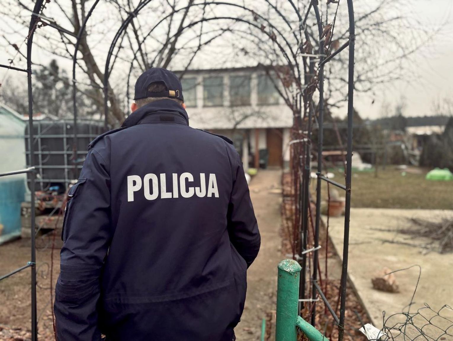 Niskie temperatury to śmiertelne zagrożenie. Policjanci sprawdzają miejsca przebywania bezdomnych
