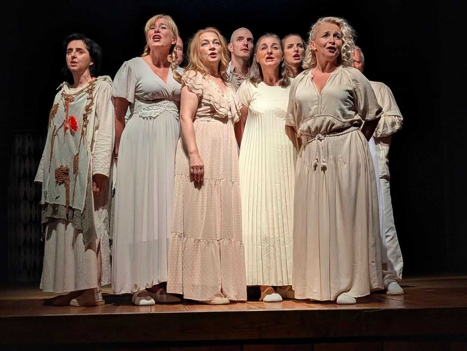 „O lilijach (s)mętna historyja” powróciła na scenę. Amatorski teatr z emocjami na miarę profesjonalnej sceny