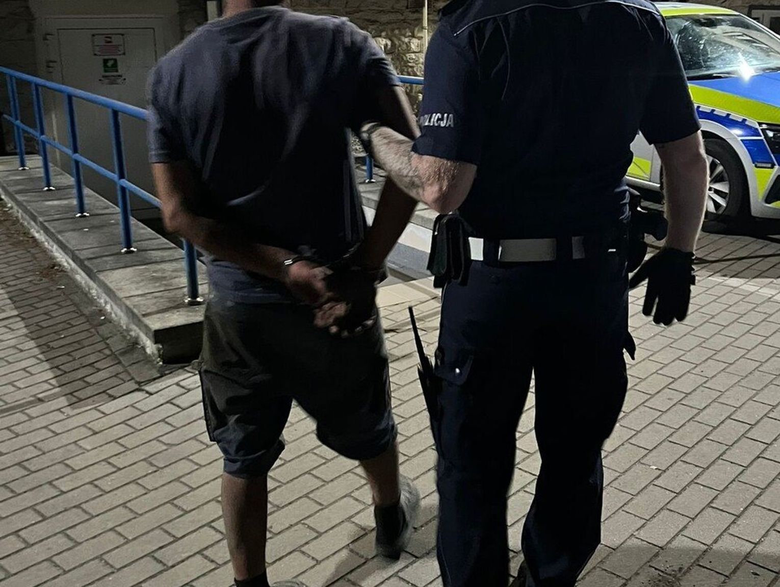 Pijacki rajd zakończony na przydrożnym krzyżu. Kierowca miał aż 3 promile