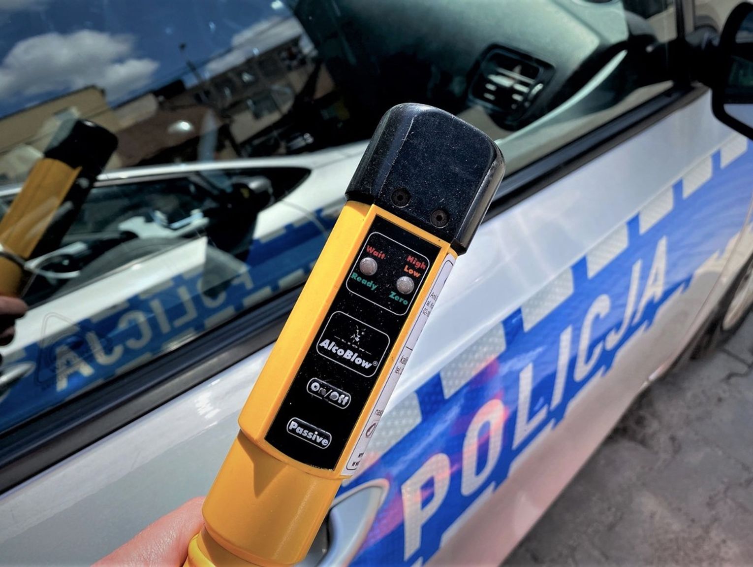 Pijana ekspedientka w jednym z kędzierzyńskich marketów. Policję wezwał na miejsce kierownik sklepu