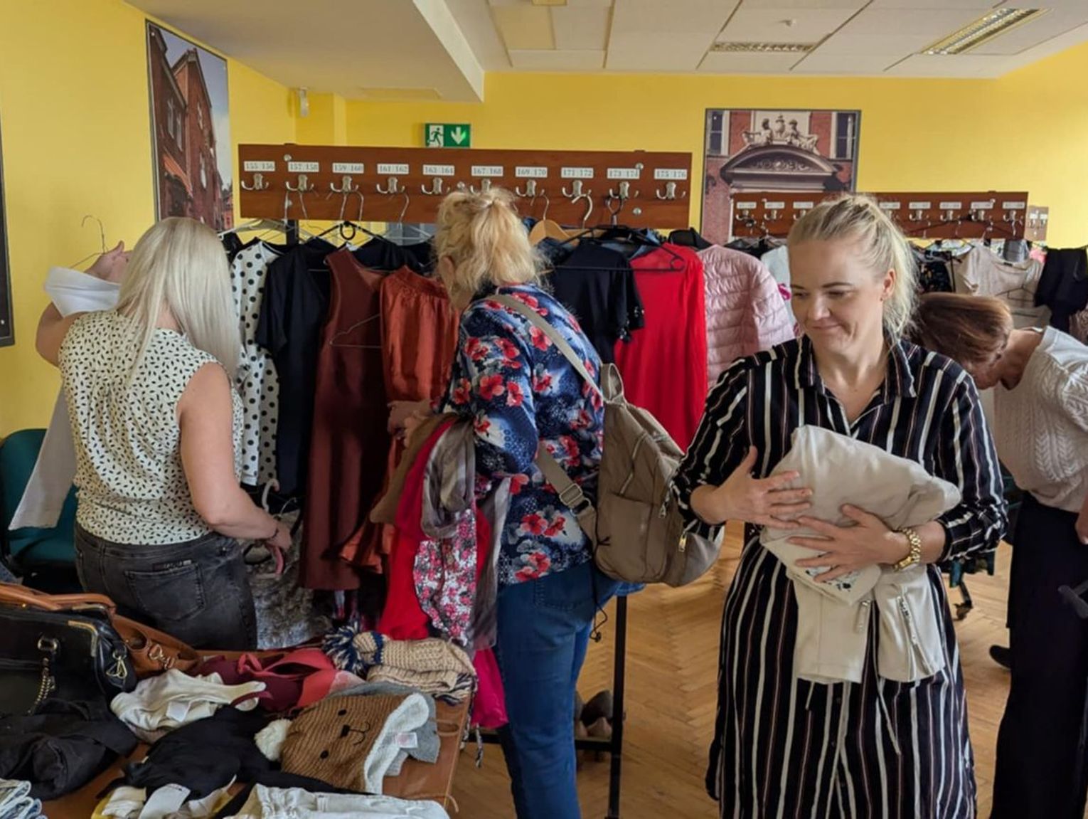 Podziel się i odkryj coś nowego! Jesienna wymiana ubrań, książek i gier planszowych już w najbliższy piątek